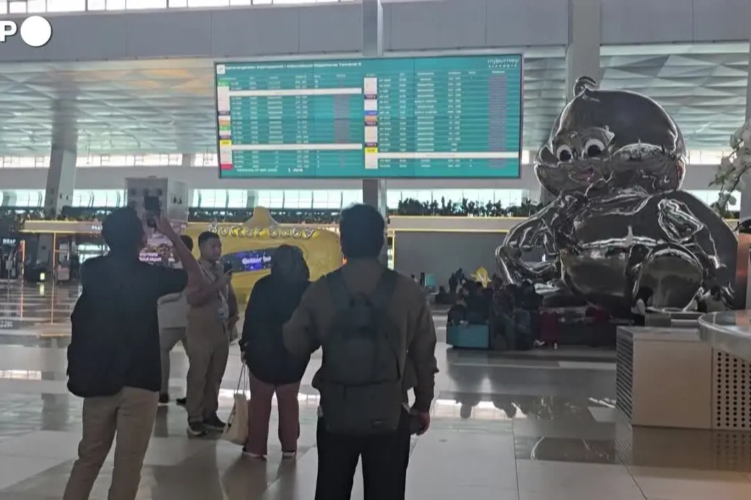 Eruzione in Indonesia, prolungata la chiusura di quattro aeroporti
