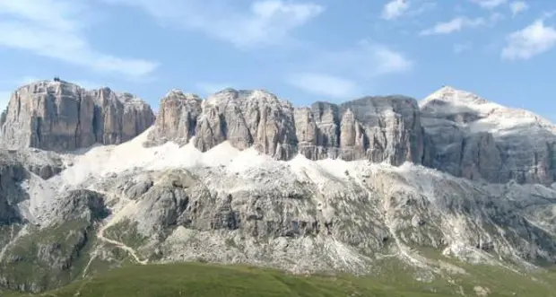 Marmolada, il ghiacciaio perde 23 metri in un’estate: «Gli restano dieci anni»