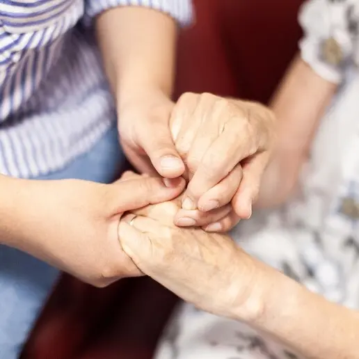 Fine vita, monsignor Pegoraro: «Cure palliative e sostegno prima di tutto»
