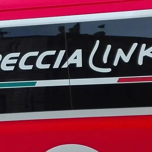 Treni più bus per raggiungere le valli, il Pd: «Servono più collegamenti in Trentino»