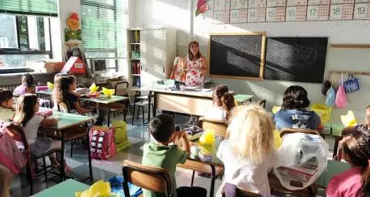 Scuola, restano 45 cattedre vacanti alle elementari: allarme sostegno