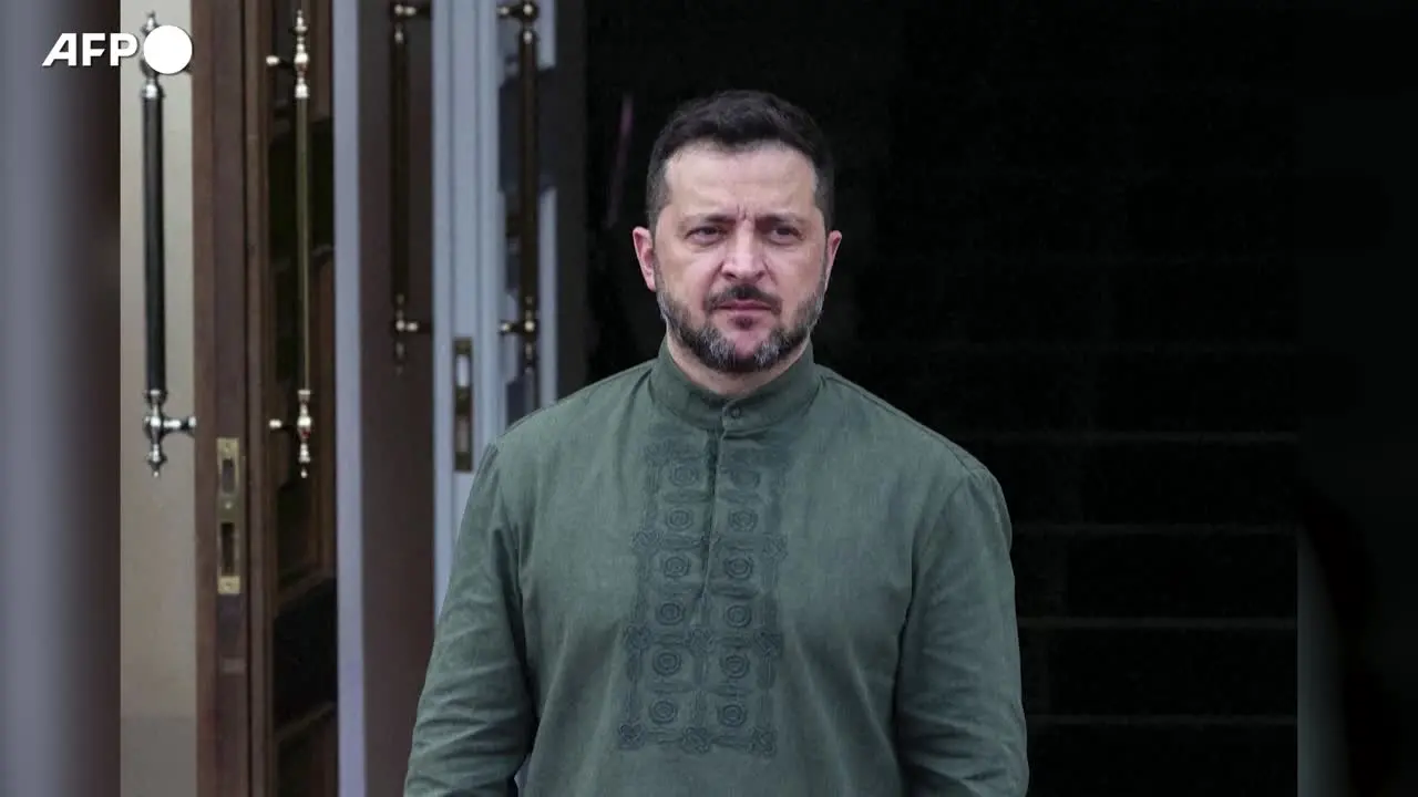 Zelensky: \"Spero di incontrare Trump questo mese per discutere di difesa aerea\"