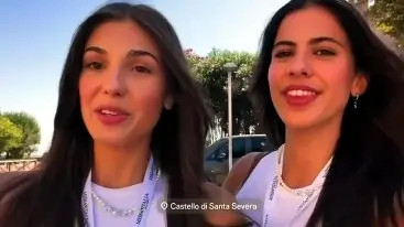 Il saluto di Giada Signori ed Eleonora Vantini, le due rappresentanti regionali al concorso di Miss Italia