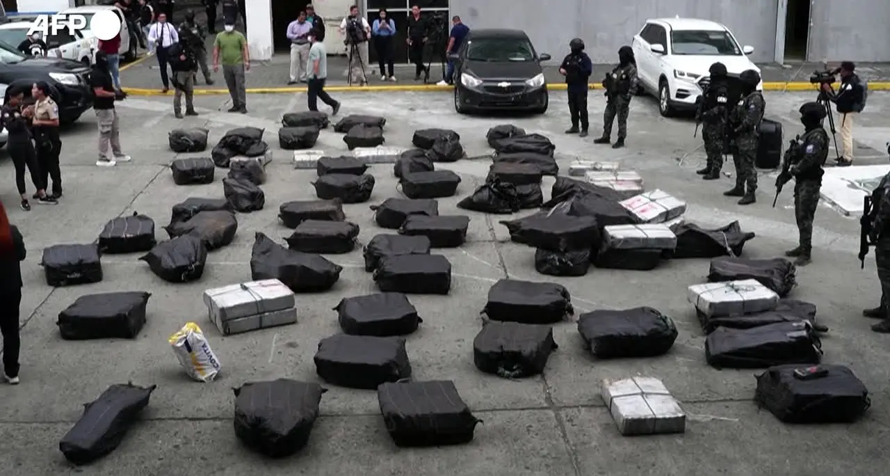 Ecuador, sequestrate in un blitz quattro tonnellate di droga