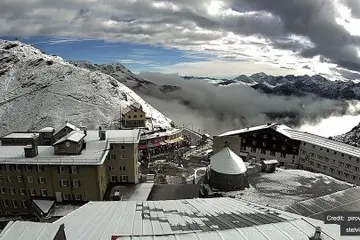 Neve allo Stelvio, ma nelle prossime ore torna il bel tempo