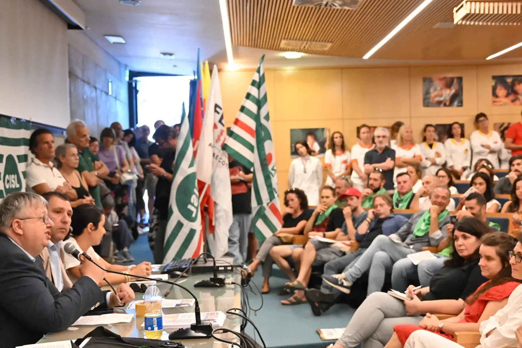 Blocchi informatici e personale al limite, i sindacati: “Siamo ormai al teatro dell'assurdo”