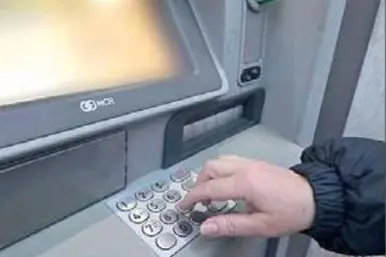 Aspetta l’anticipo dell’affitto, dal conto spariscono 5 mila euro