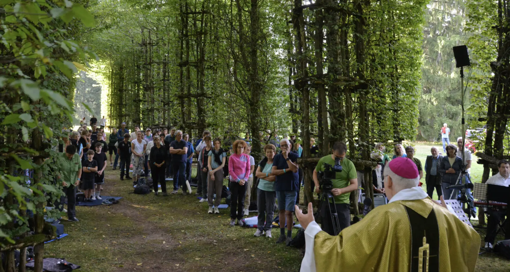 Arte Sella, in duecento alla Messa del Creato. Tisi: «Non c’è alternativa all’alleanza»