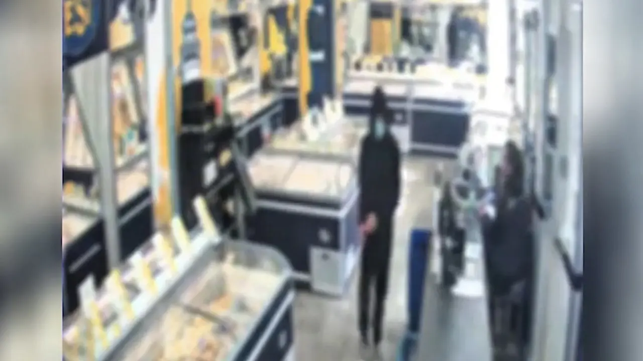 Sei rapine nello stesso negozio a Roma, un arresto