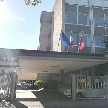 Buonarroti, Campobase e Pd: «Dubbi sulla legittimità della sostituzione della dirigente»