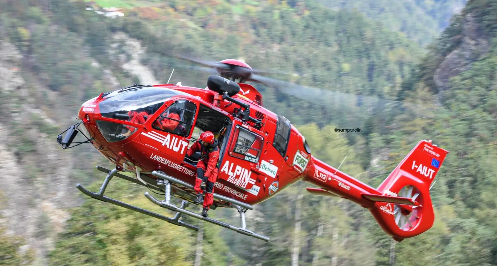 Campitello di Fassa, colpita da un sasso in parete: alpinista ferita al volto