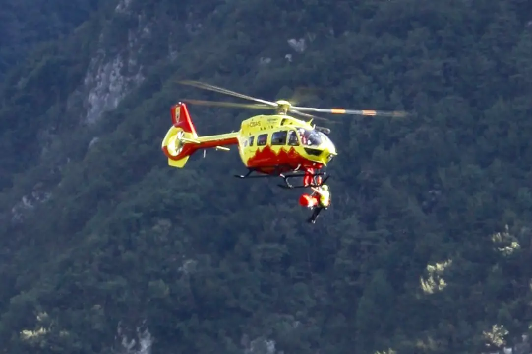 Ledro, infortunio sulla ciclabile: 53enne recuperato con il verricello