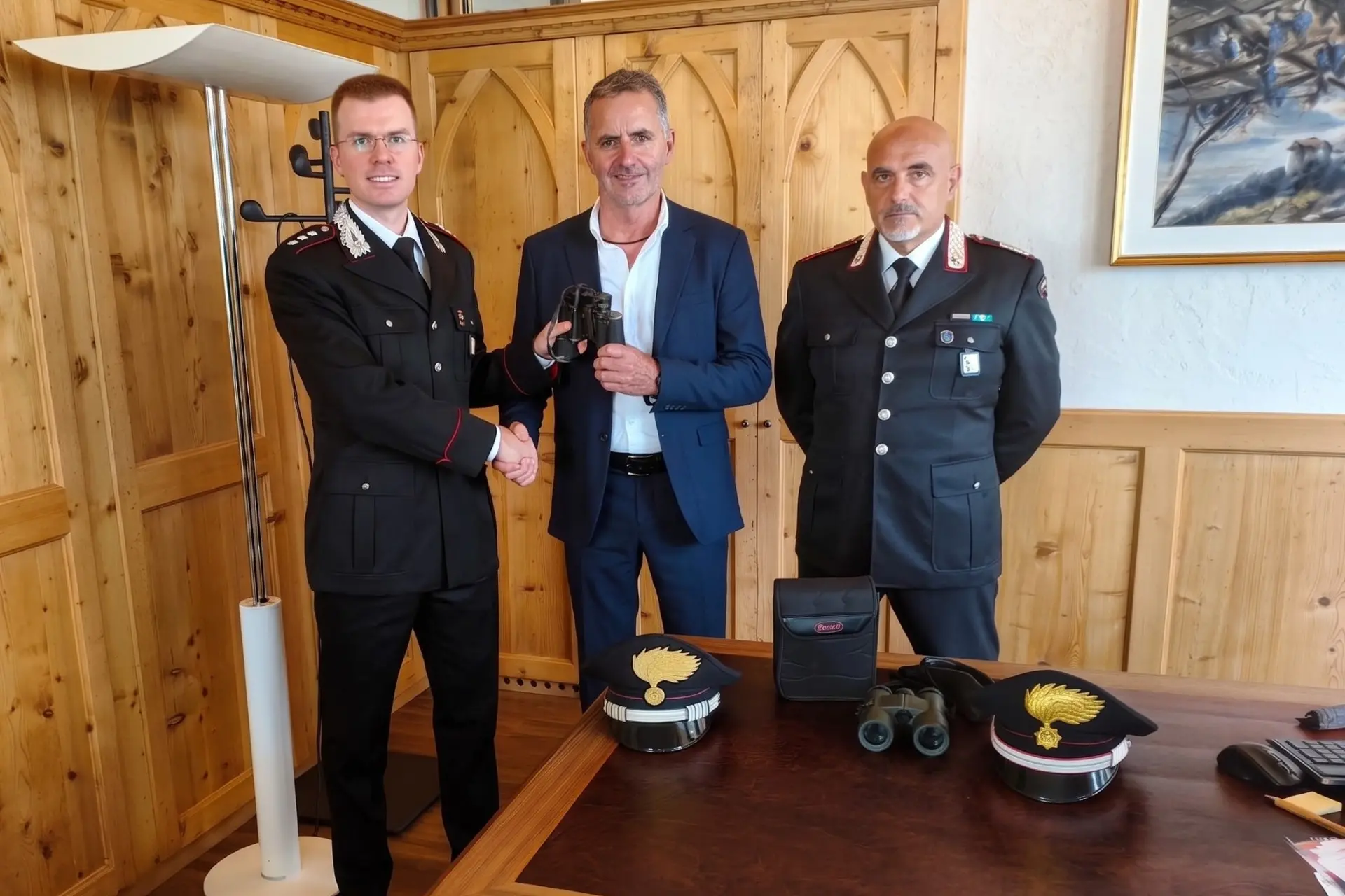 Furto nella residenza del sindaco di Tirolo: identificati grazie alle telecamere