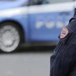 Trento, ruba in un’abitazione e tenta la fuga sull’autobus: arrestato grazie a tre giovani