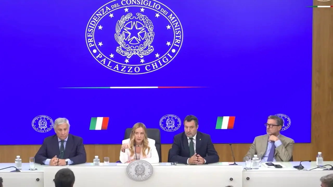 Meloni: \"Abolito il bollo per le auto di piccola e media potenza\"
