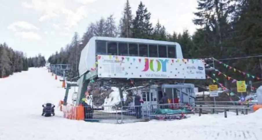 Mendola, arriva lo snowpark da 200 metri: salti, dossi e paraboliche sulla pista da sci