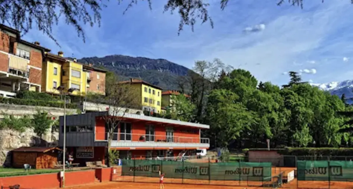 Tennis in piazza Venezia, la gara è ancora aperta: «Nessuna aggiudicazione»