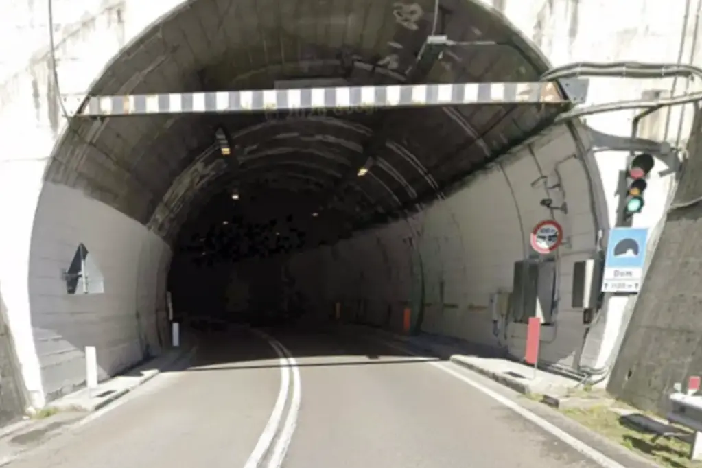 Galleria Dom, ancora nessuna soluzione per i pendolari: si studiano nuovi orari