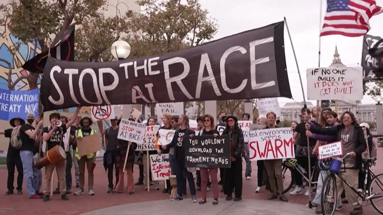 San Francisco, manifestazione contro \"la corsa all'intelligenza artificiale\"