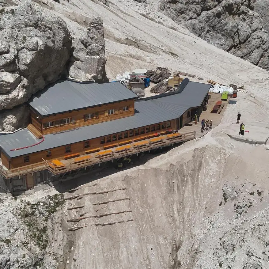 Rifugi senz’acqua, fino a 10 mila euro dalla Provincia per i rifornimenti in elicottero