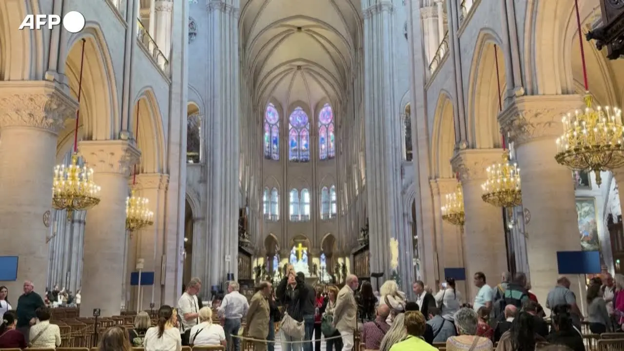 Notre-Dame si prepara ad accogliere Papa Leone XIV