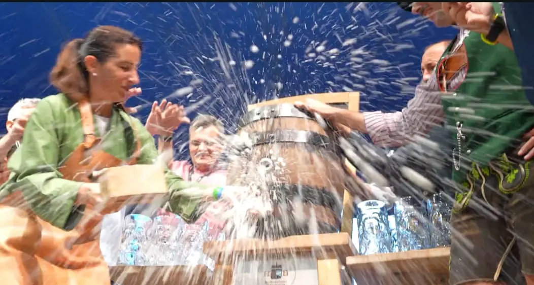 Oktoberfest Trento, spillata la prima botte. Tutto pronto per la prima “Domenica Family”