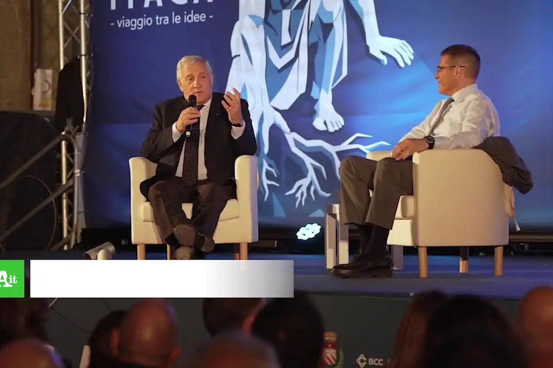 Tajani paragona voto a scelta moglie:  ‘Scelgo quella carina, seria, che ti mantiene la famiglia'