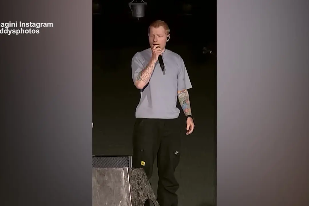 Ed Sheeran torna sul palco dopo la bufera e parla di Gaza: “Situazione ingiustificabile”