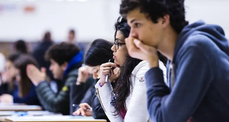 Giurisprudenza taglia i corsi in lingua, studenti all’attacco: «Passo indietro»