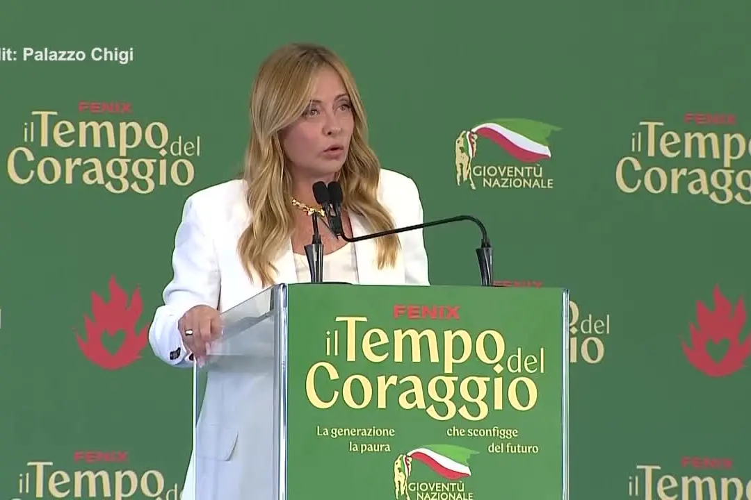 Meloni a Schlein: “Non trovi argomenti veri per attaccarci, te li passo io sottobanco”