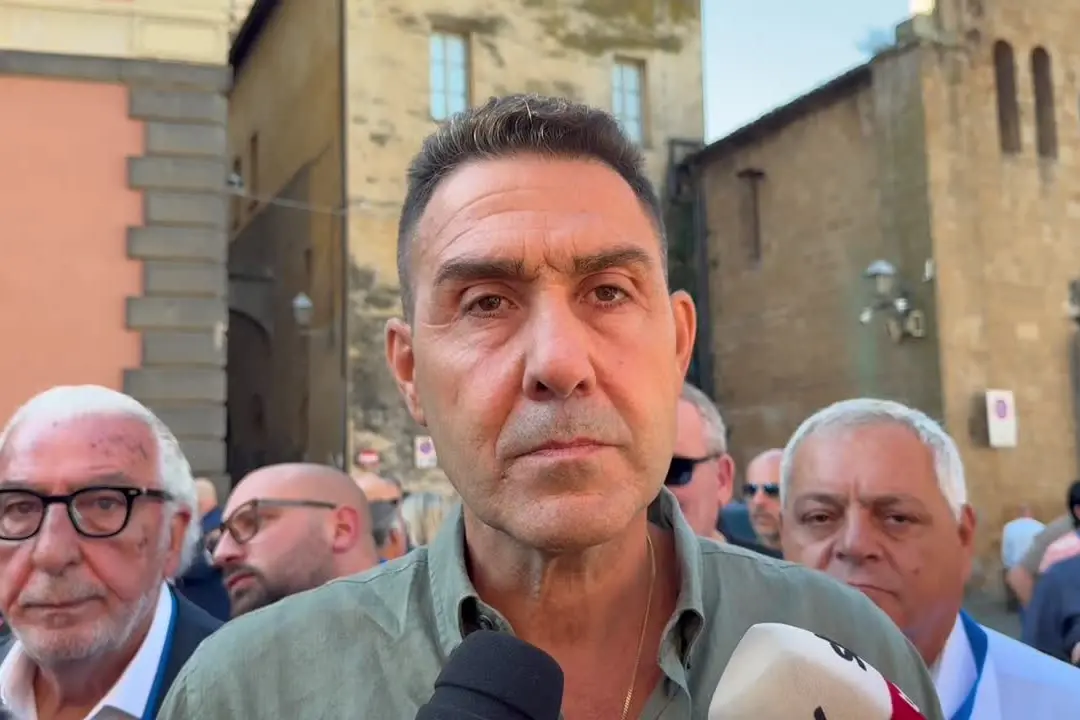 Vannacci: “No a governi tecnici, hanno ridotto l’Italia in mutande”