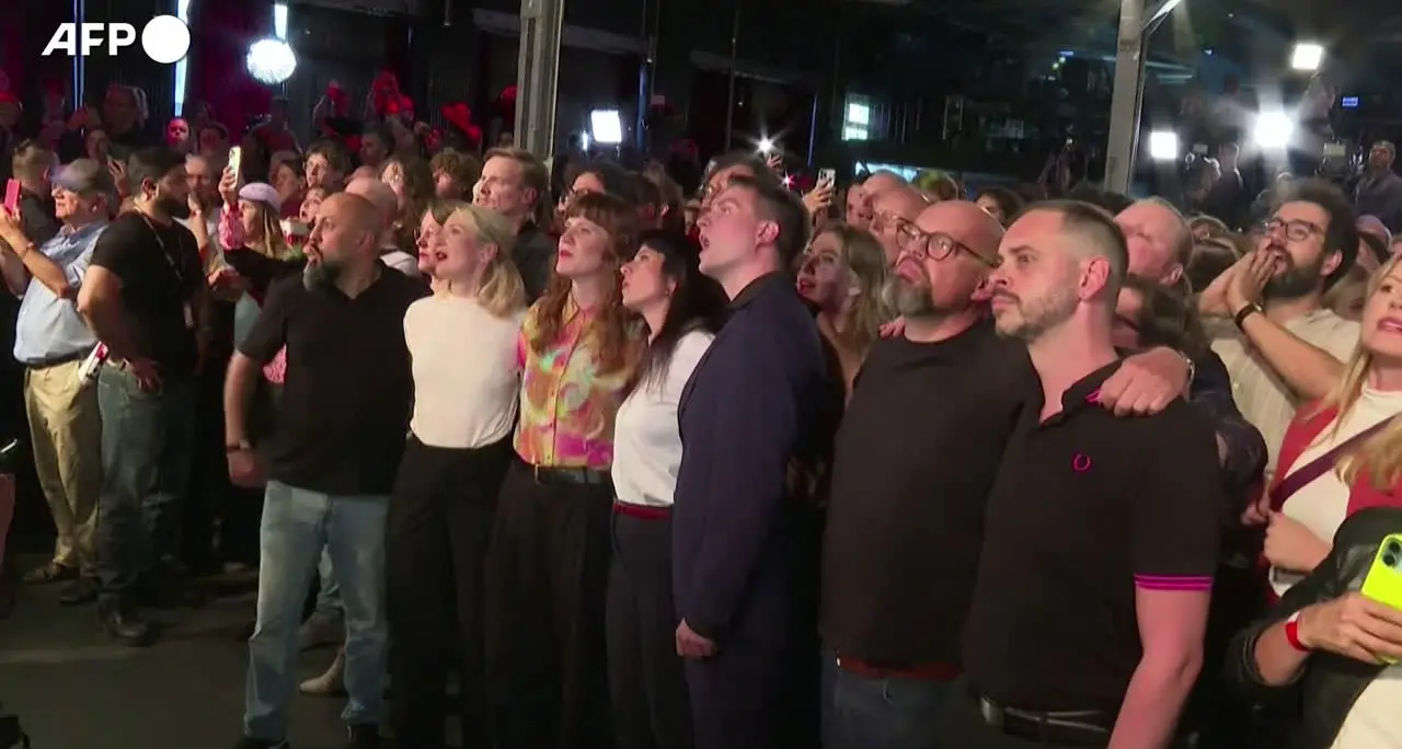 Elezioni in Germania, a Berlino Die Linke festeggia la vittoria sulla CDU