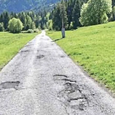 Sulla ciclabile tra buche e allagamenti, Malfer (Campobase) denuncia: «Alcuni tratti critici: intervenire»