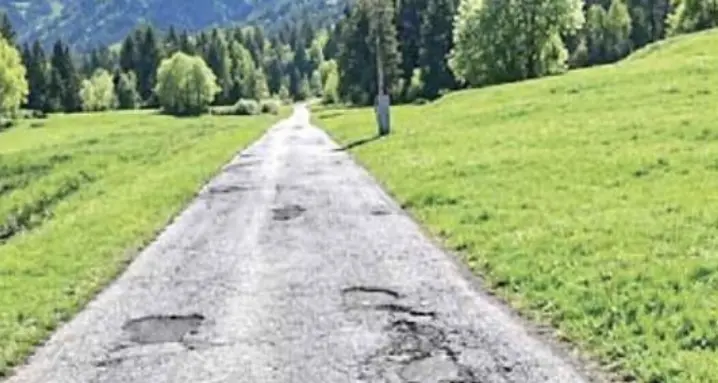 Sulla ciclabile tra buche e allagamenti, Malfer (Campobase) denuncia: «Alcuni tratti critici: intervenire»