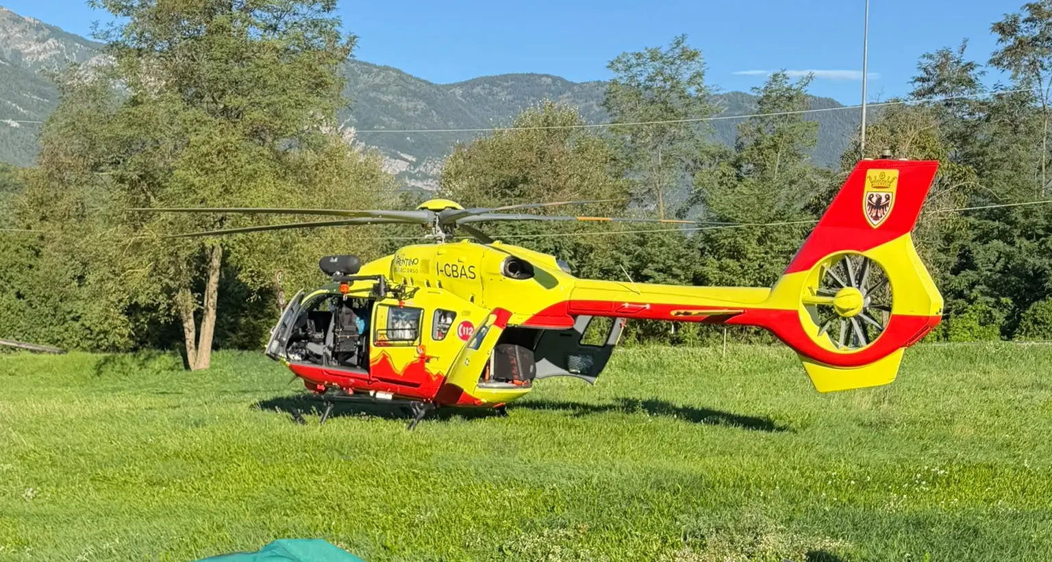 Incidente sul lavoro a Mollaro, diciottenne ferito da una macchina utensile