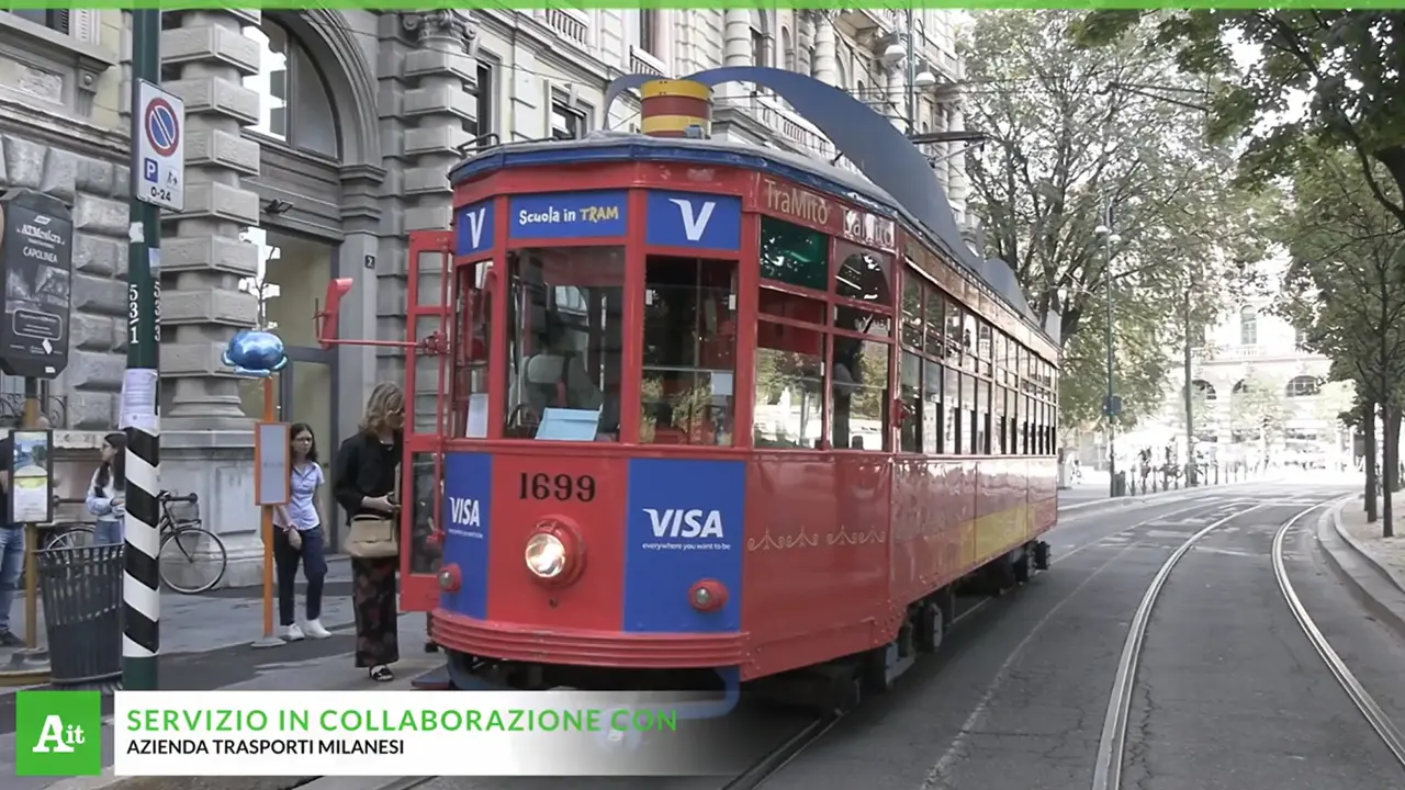 Con \"Scuola in tram\", a Milano 1.750 studenti a lezione su un mezzo storico