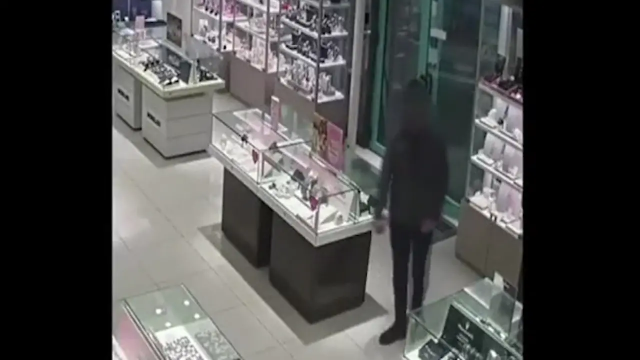 Firenze, due arresti per la rapina in gioielleria a San Donato