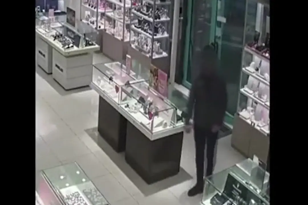 Firenze, due arresti per la rapina in gioielleria a San Donato