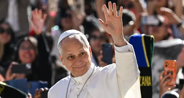 Il Papa, l'umanità e il progresso non sono annullate dall'incontro con Dio