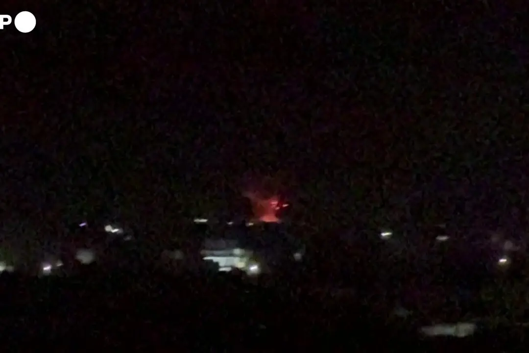 Il Pakistan colpisce con raid aerei 10 obiettivi in Afghanistan 