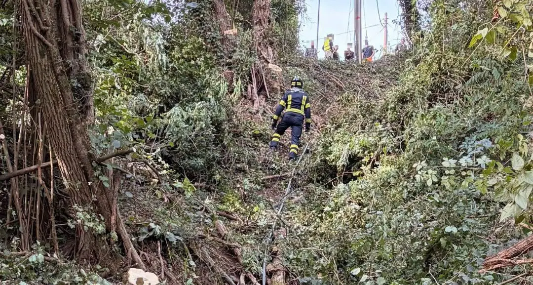 Civezzano, si ferisce durante i lavori nel bosco: soccorsi in una zona impervia