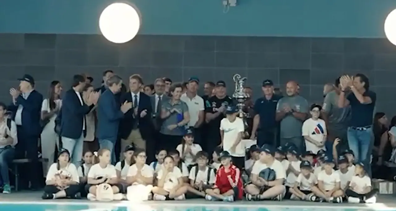 America's Cup, Caivano: festa con stelle e trofeo per 350 bambini al \"Pino Daniele\"