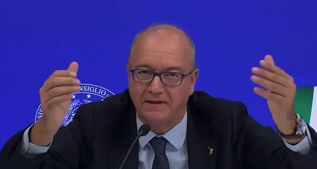 Valditara: \"Multe per burqa e niqab fino a mille euro\"