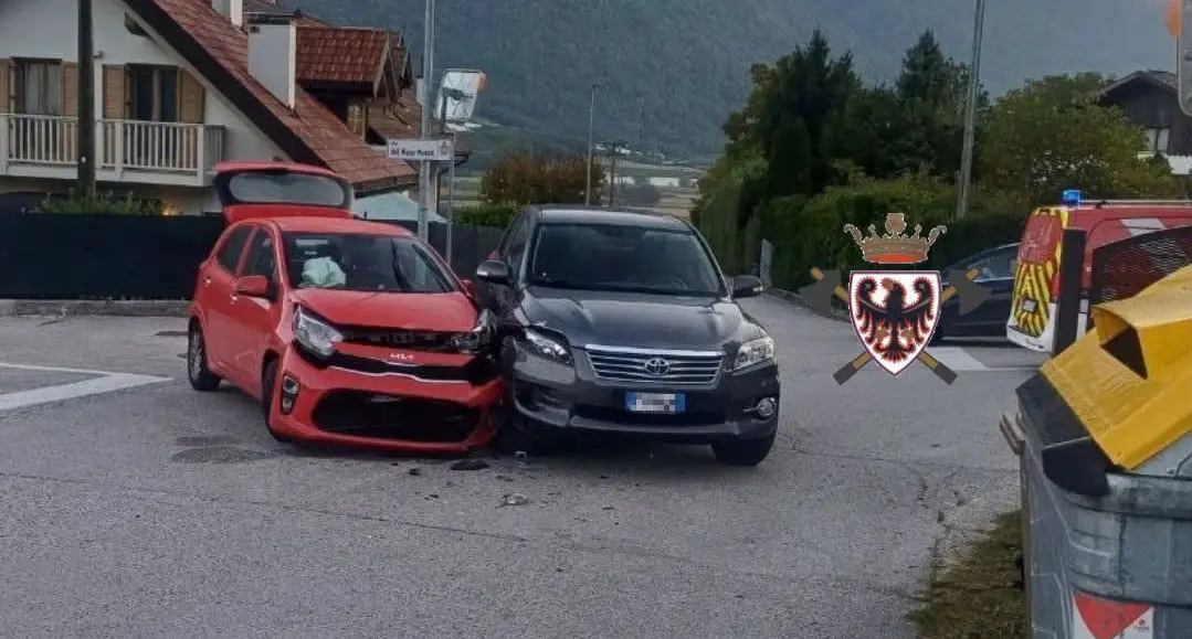 Incidente a Barco, due auto coinvolte: un ferito lieve