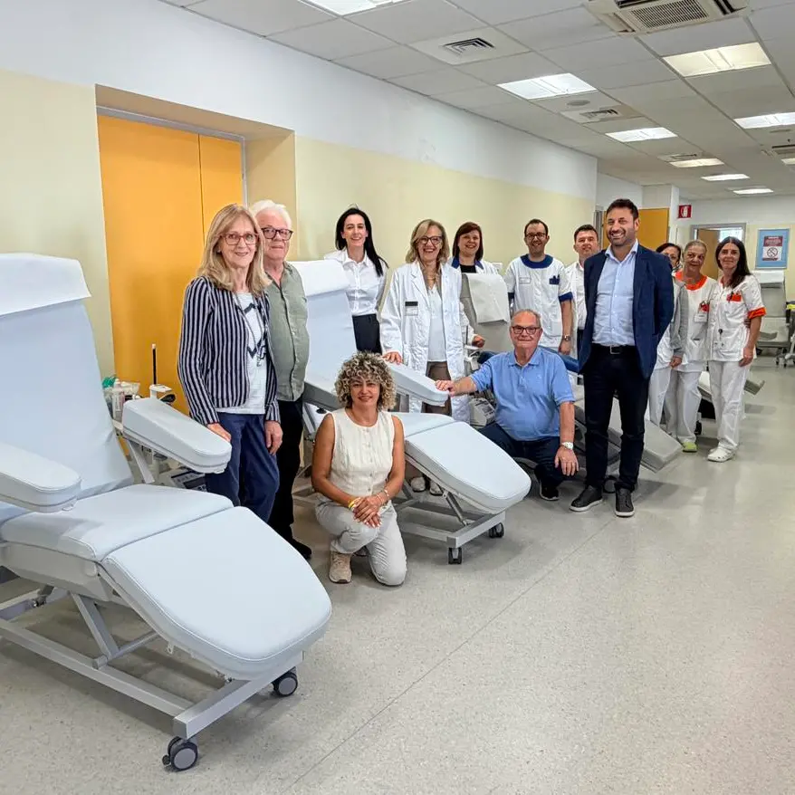 Avis Trento dona nuove poltrone e un congelatore per il plasma