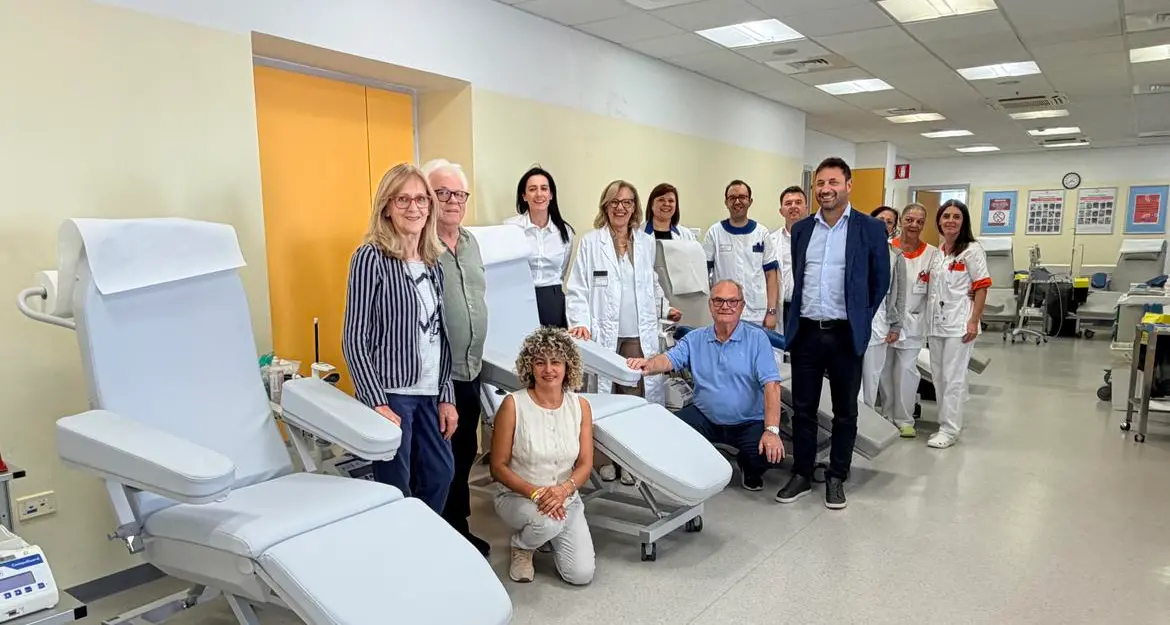 Avis Trento dona nuove poltrone e un congelatore per il plasma