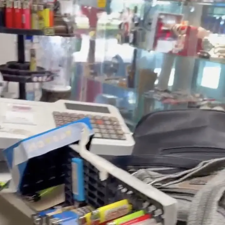 «Sono uscito due minuti e hanno svuotato la cassa»: furto alla stazione delle corriere di Trento