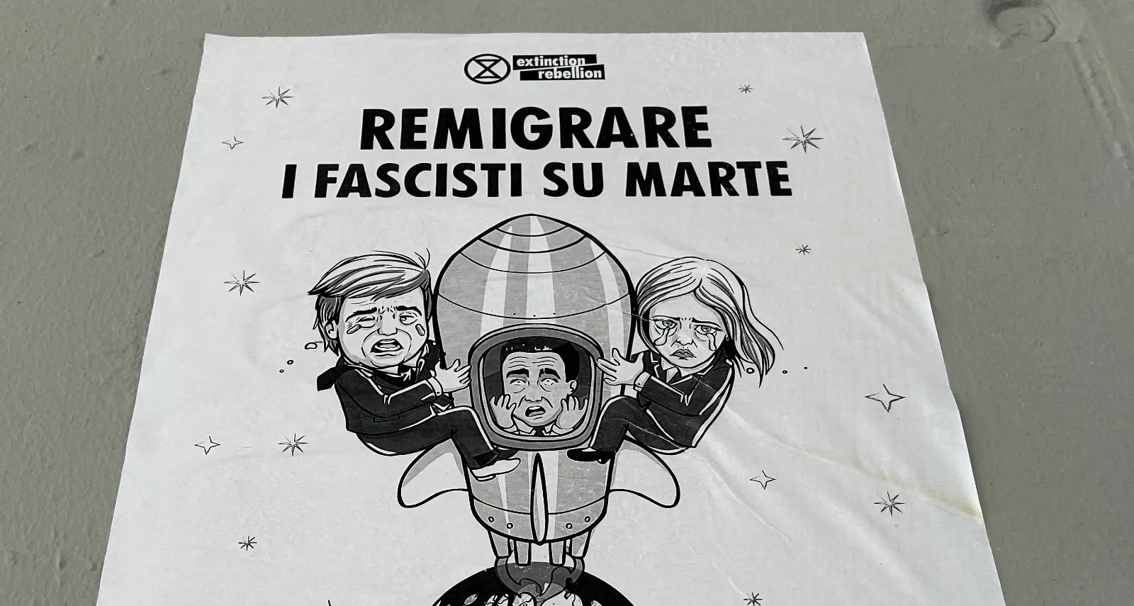 Extinction Rebellion, a Trento tornano i manifesti satirici: «La protesta non si sequestra»