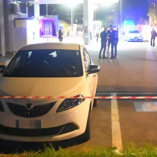 Aggressione al distributore di Reggio Emilia, l’arrestato aveva lavorato come animatore a Trento