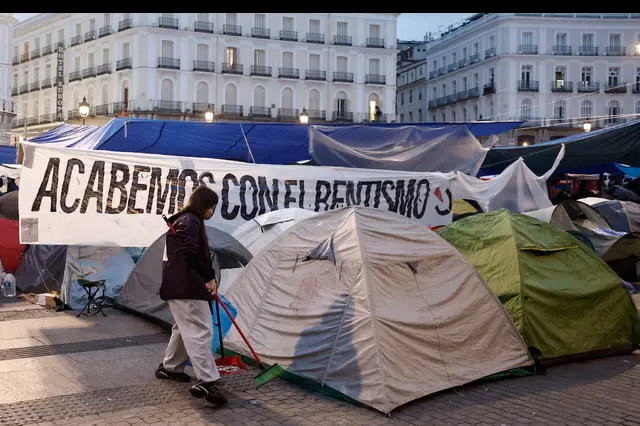A Madrid si protesta da giorni contro gli sfratti